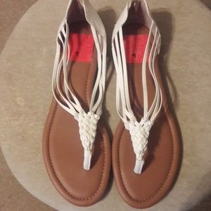 NWOT Lucky Brand Sandals 👣☀️